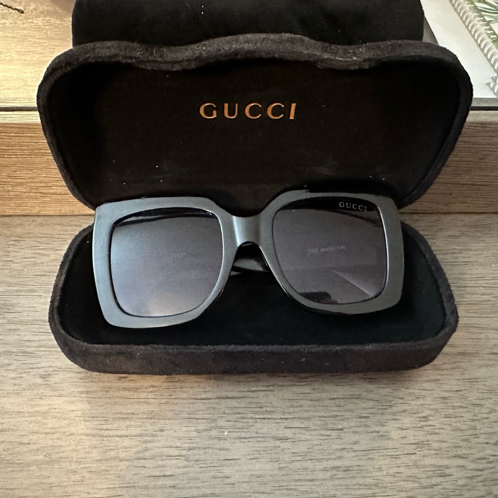 Oversized Gucci sunglasses